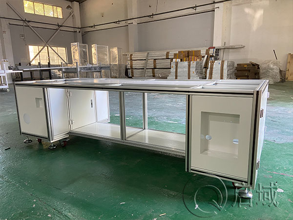 鋁型材操作臺(tái)兩種支撐件安裝